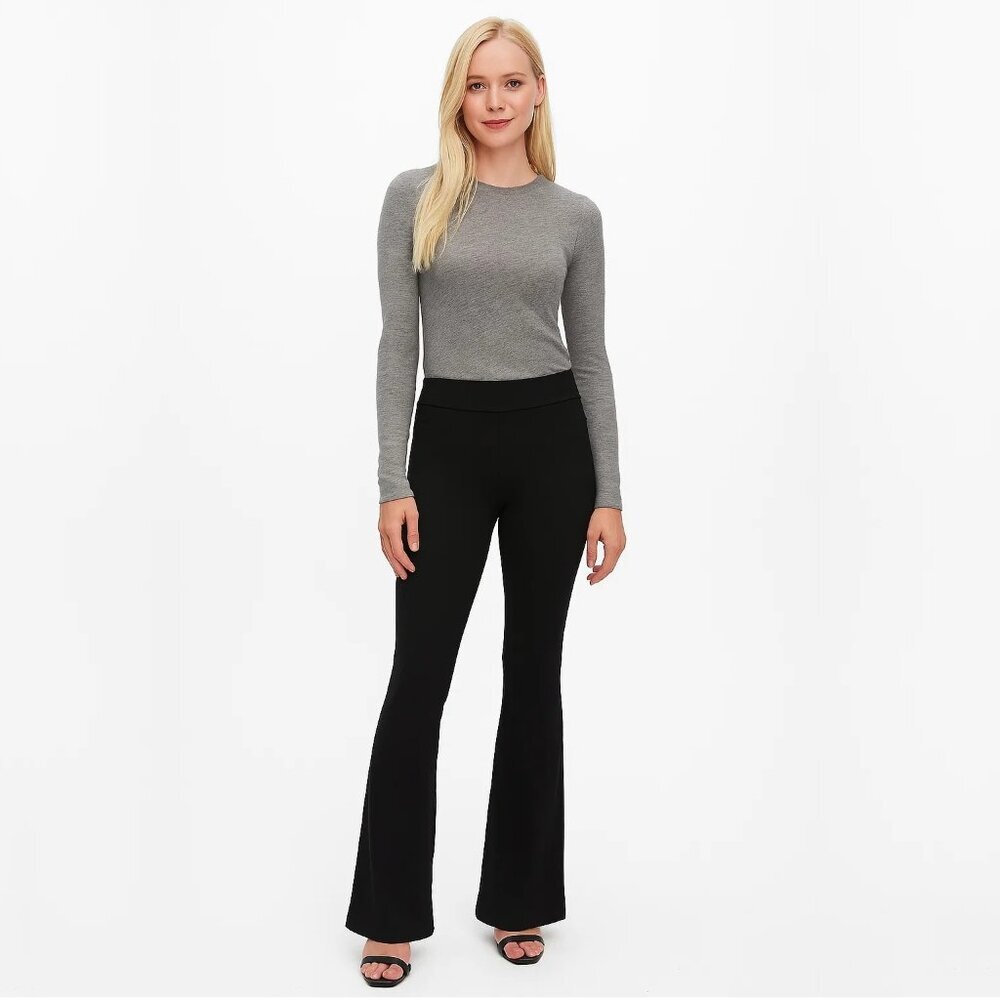 NWT White House Black Market Pull on Skinny Flare Pants Black 0R #WHBM64